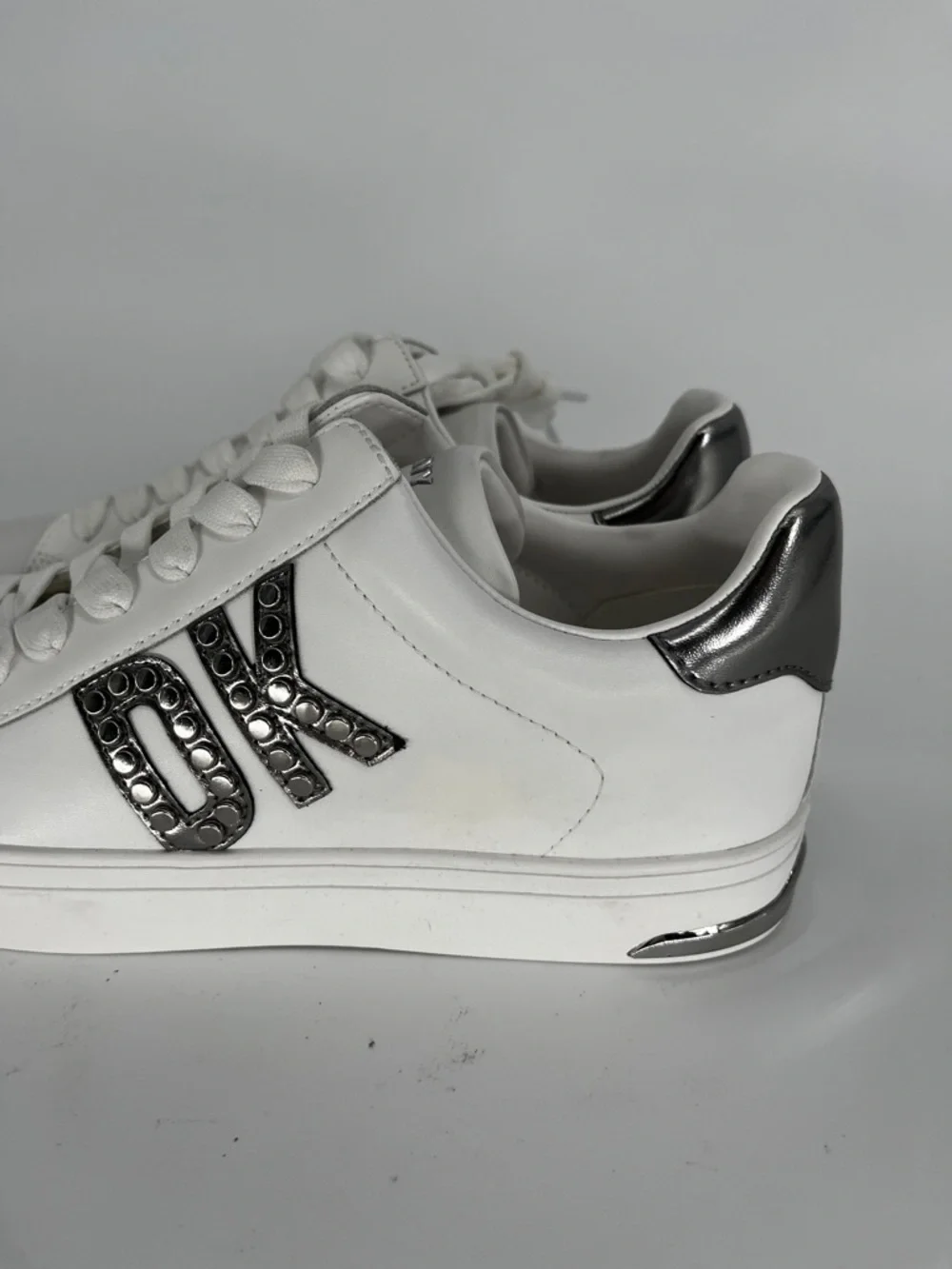 DKNY Abeni Sneakers Logo Detail Lace Up White Silver - Size 8